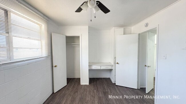 Building Photo - 2212 2nd St