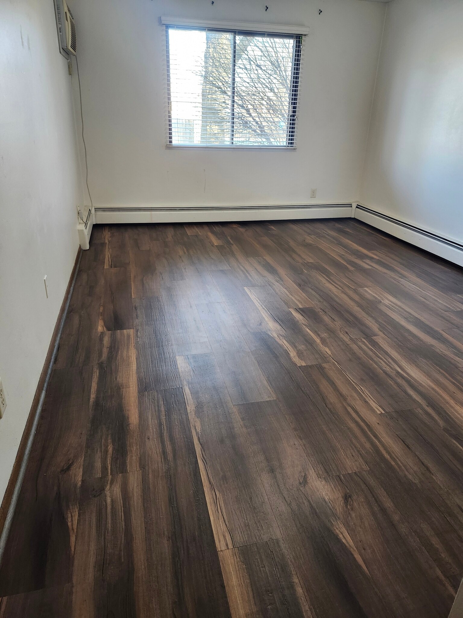 Building Photo - 4101 Parklawn Ave