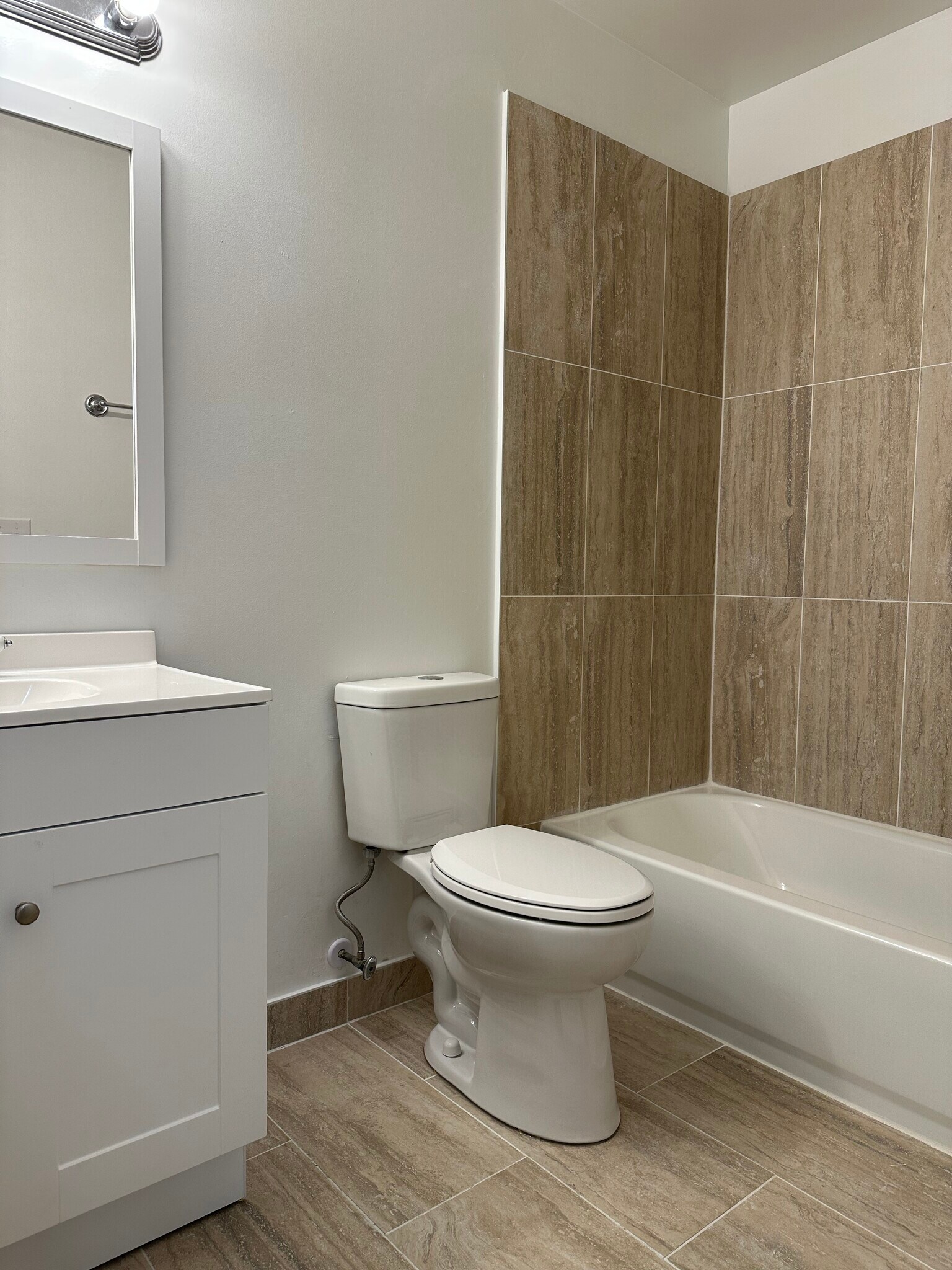 Building Photo - 6019 Scotchwood Gln