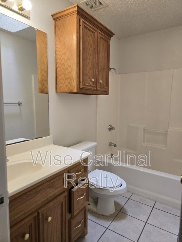 Building Photo - 5709 Auburn Dr