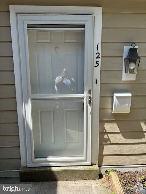 Building Photo - 125 Medinah Dr