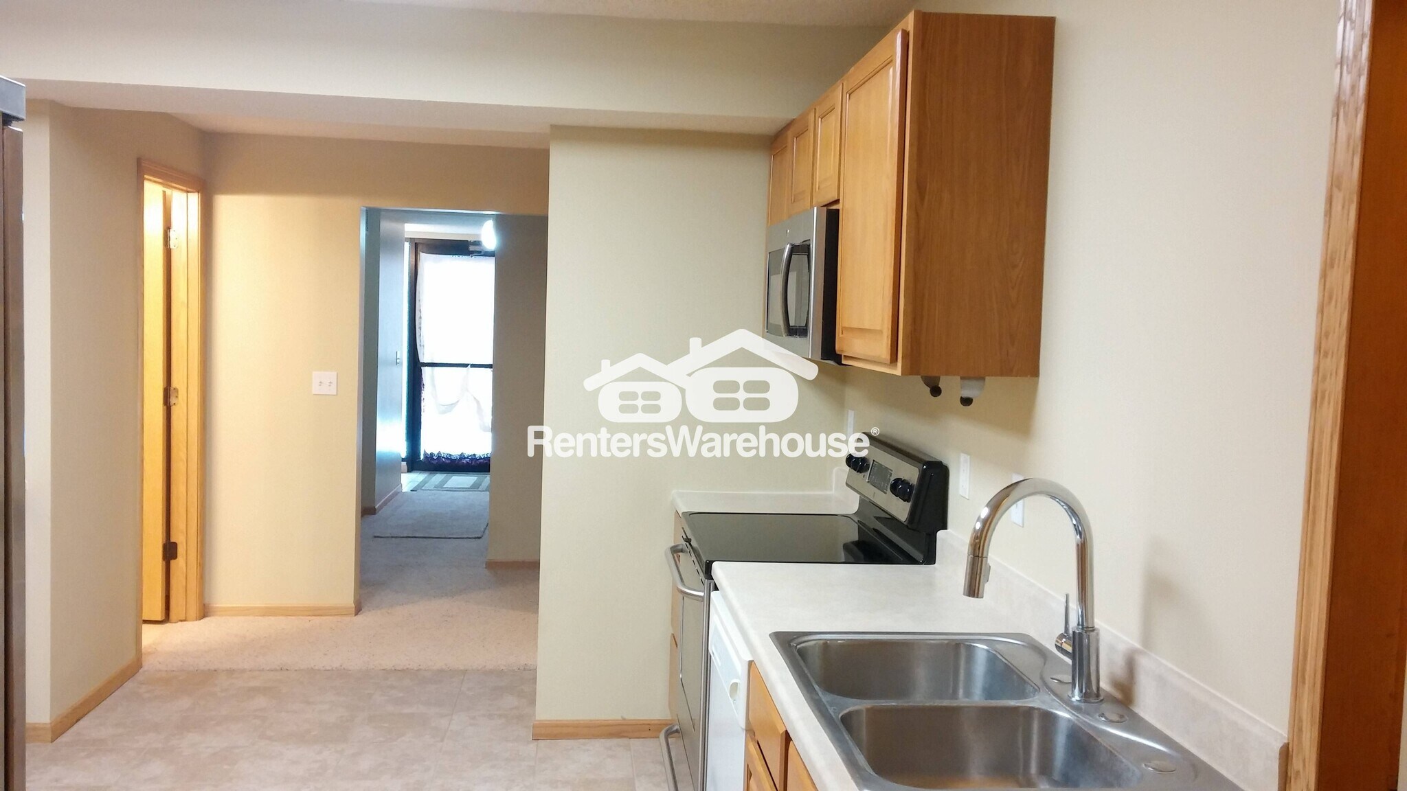 Building Photo - 127 S Cedar St