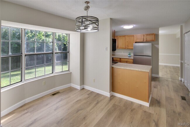 Building Photo - 1392 Justerini Dr