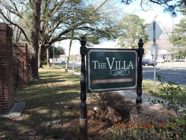 Building Photo - Great 2BR/1BA Condo Villa Rose