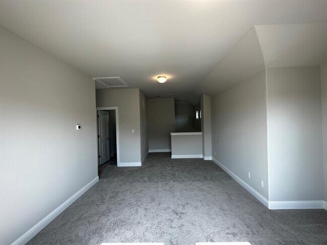 Building Photo - 109 Riverhill Dr