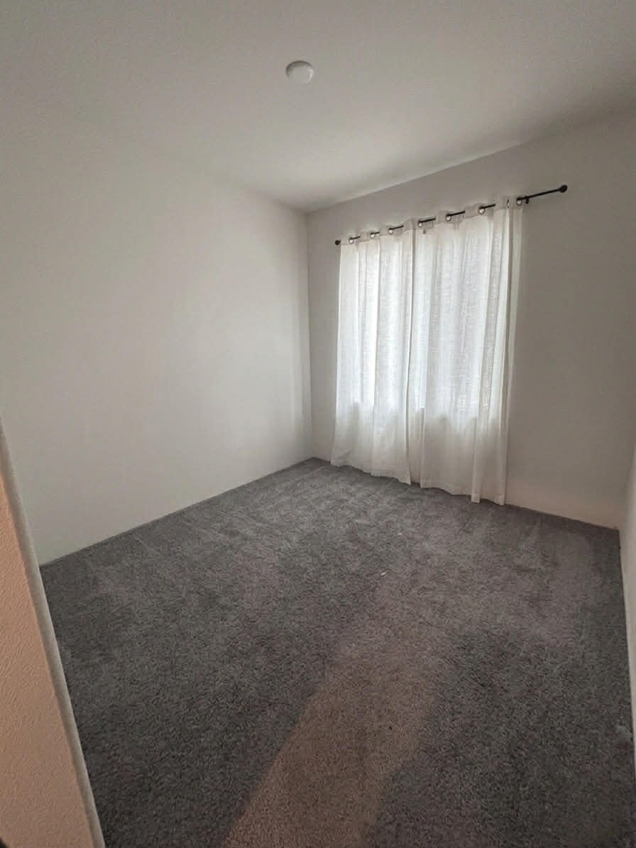 Building Photo - 3421 Andrew Ave