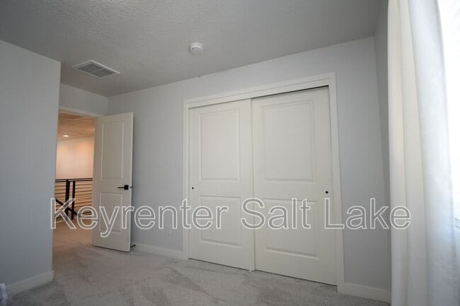 Building Photo - 2964 S 2500 W St