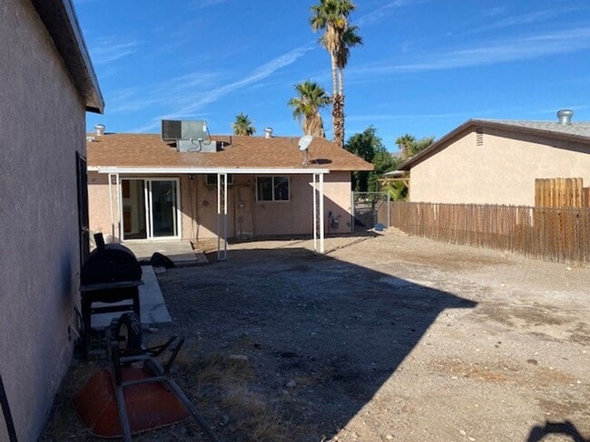 Building Photo - 2BR 2BA HOME-Fenced Yard & Workshop Garage, RV-Boat