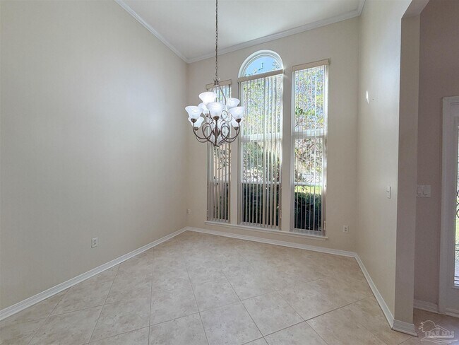 Building Photo - 1490 Chalet Pl