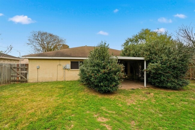 Building Photo - 21739 Park Bend Dr