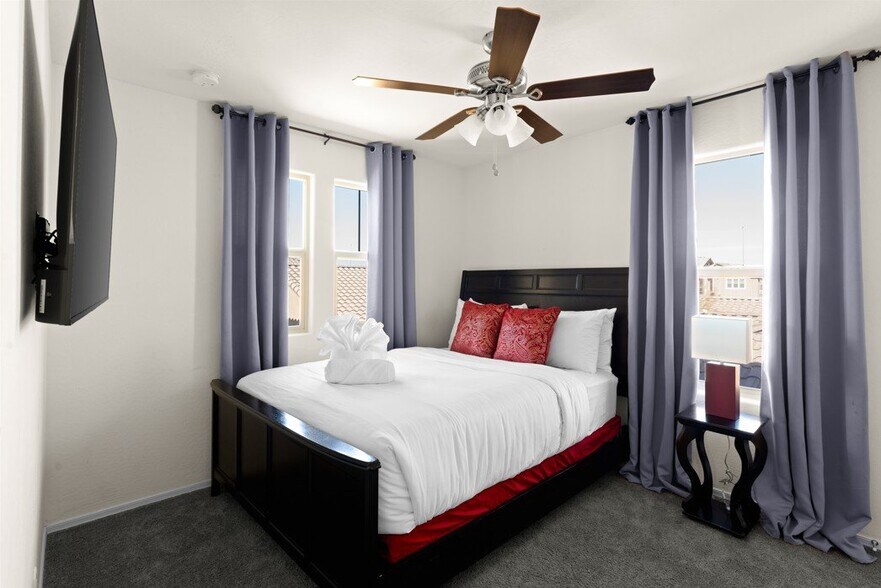 Building Photo - 16220 W La Ventilla Way