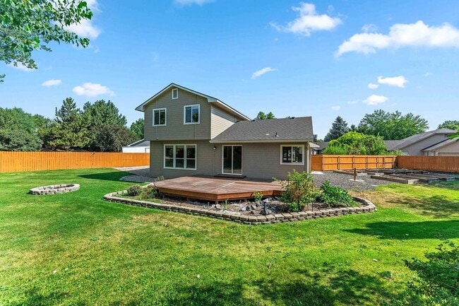 Building Photo - Charming Eagle Cul-de-Sac Retreat – 4 BR, ...