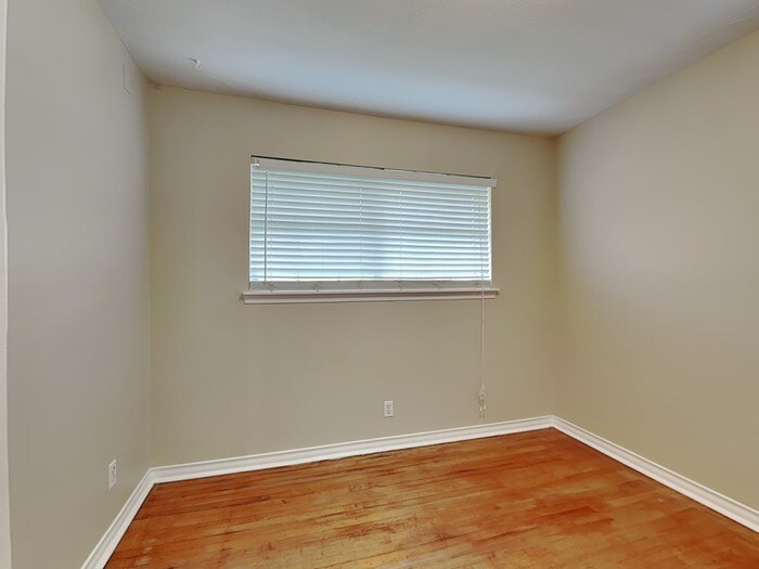 Building Photo - 4617 Ashwood Dr