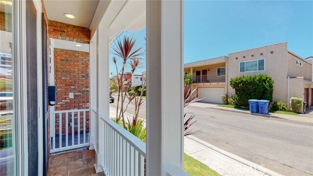 Building Photo - 1102 Slauson Ln