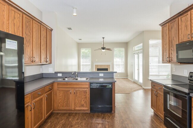 Building Photo - 407 Sparrow Branch Cir