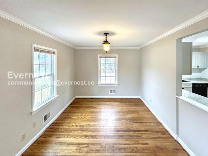 Building Photo - 3808 West End Dr