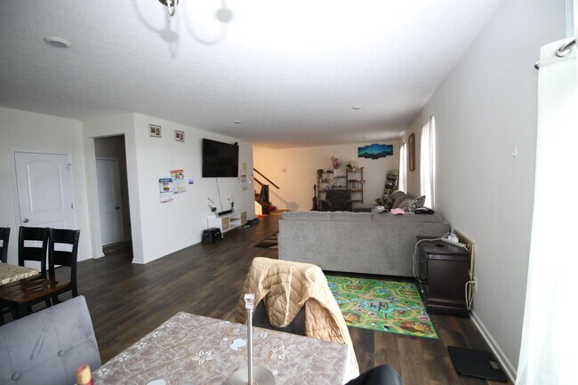 Building Photo - 216 Old Bay Dr