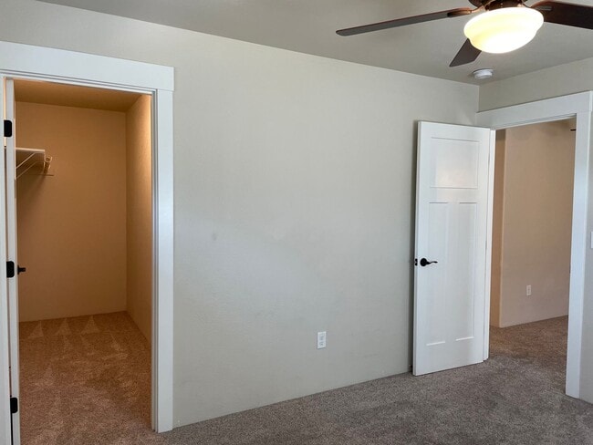 Building Photo - ****HALF OFF FIRST MONTH"S RENT*****Beautiful Two Story 3 Bedroom 2.5 Bath Townhome