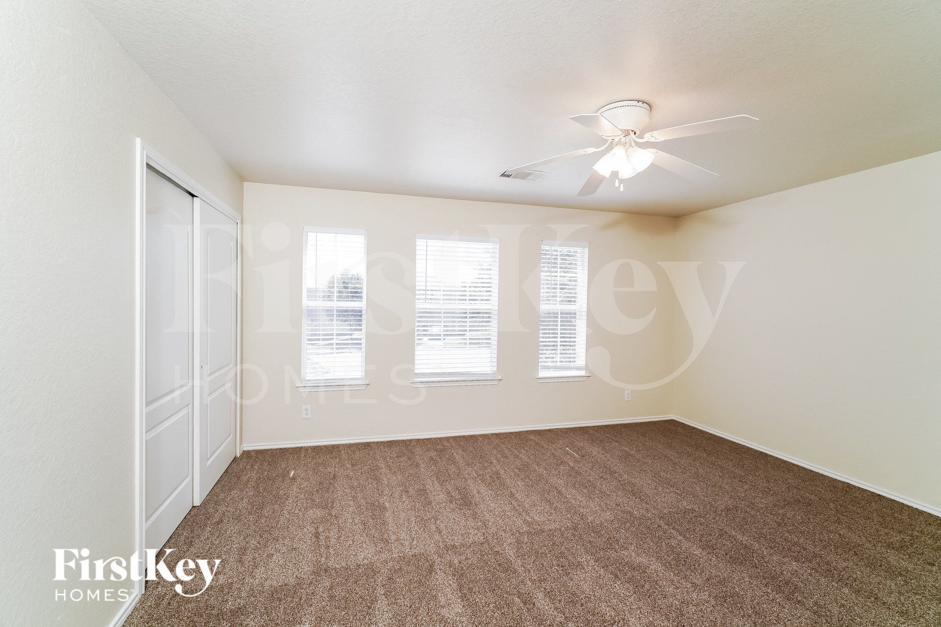 Building Photo - 4911 Viking Coral