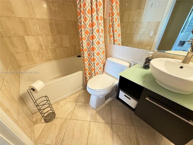 Building Photo - 17145 N Bay Rd