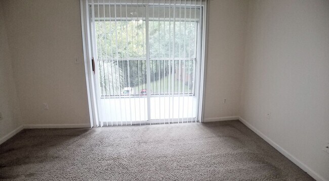 Building Photo - Beautiful 1/1 Condo x Rent @ The Crest at ...
