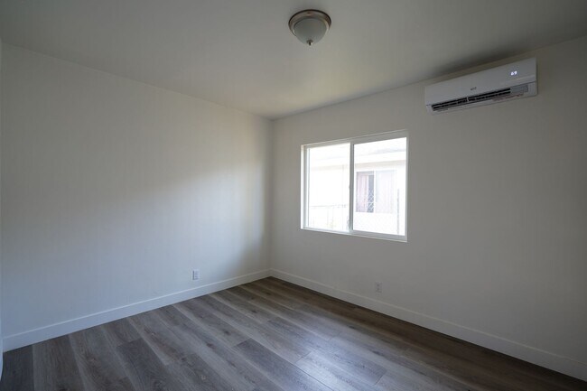 Building Photo - 3447-3449 Dwight Ave