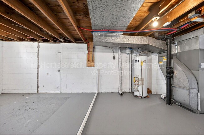 Building Photo - 1260 St Marie St