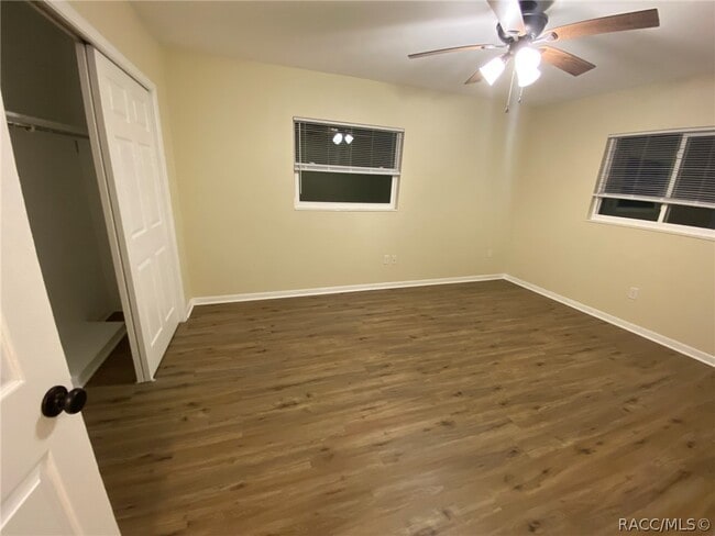 Building Photo - 9009 S Zanmar Dr