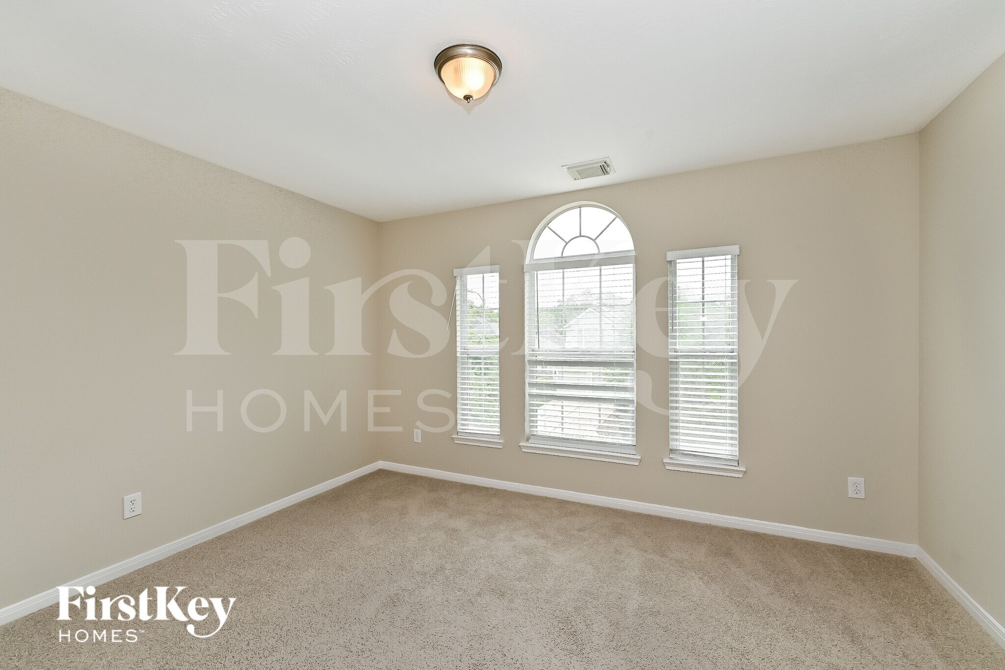 Building Photo - 12923 Palm Leaf Ct