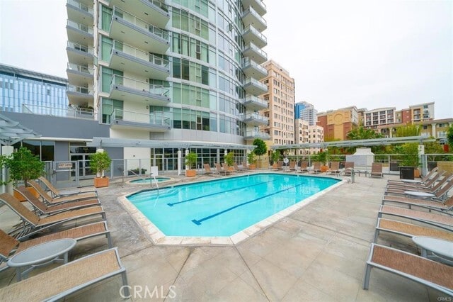 Building Photo - 411 W Seaside Way