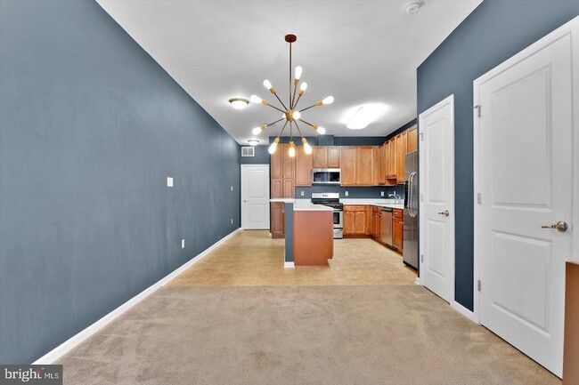 Building Photo - 7 Rowand Way E