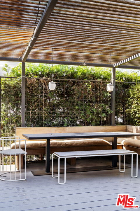 Building Photo - 601 Crestmoore Pl