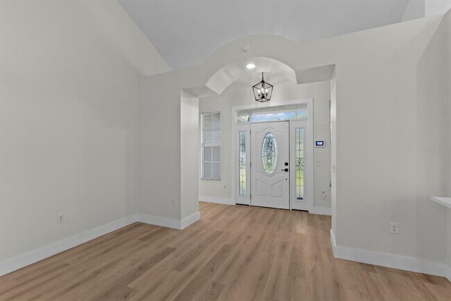 Building Photo - 37015 Waldo Dr