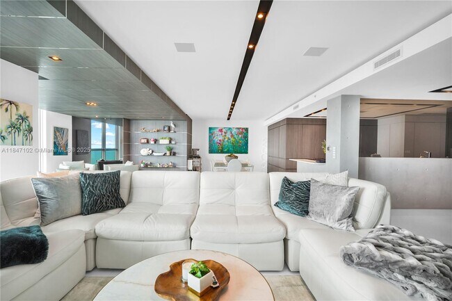 Building Photo - 3535 S Ocean Dr