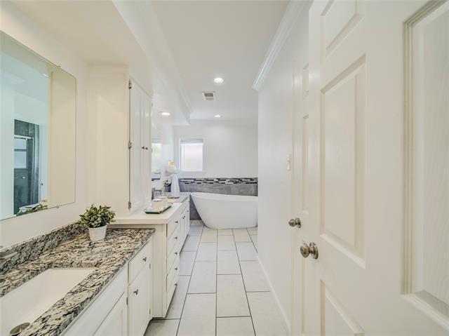 Building Photo - 6004 White Rose Trail