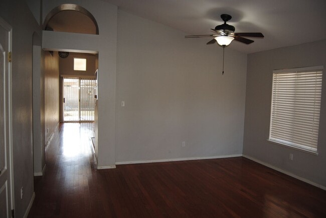 Building Photo - 3025 Starside Dr