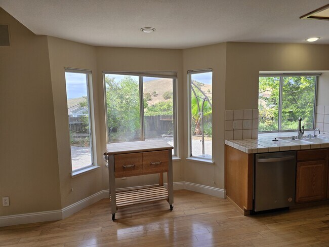 Building Photo - 3121 Sonoma Valley Dr