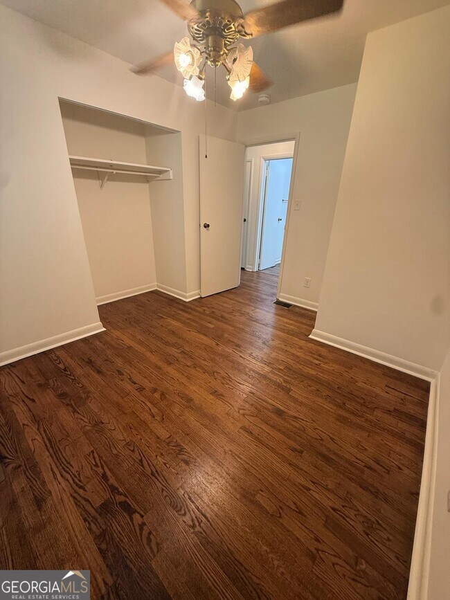 Building Photo - 6646 Wolf River Ct