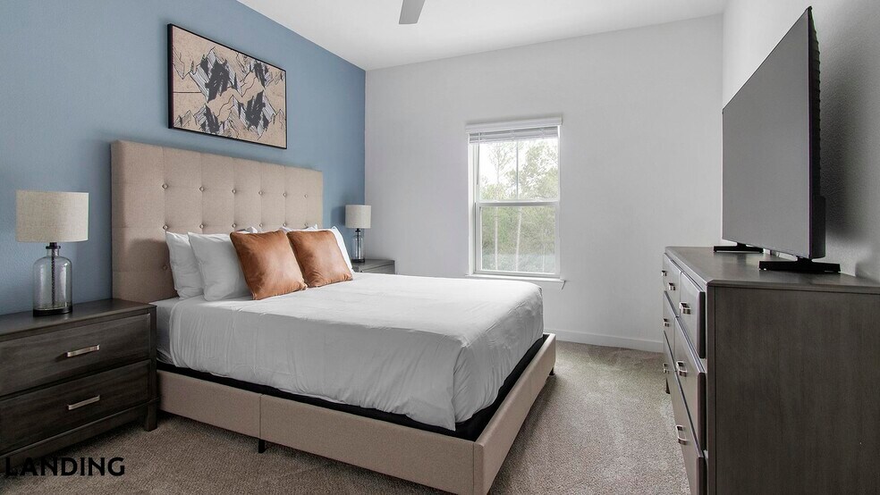 Building Photo - 12525 Tibbets Ln