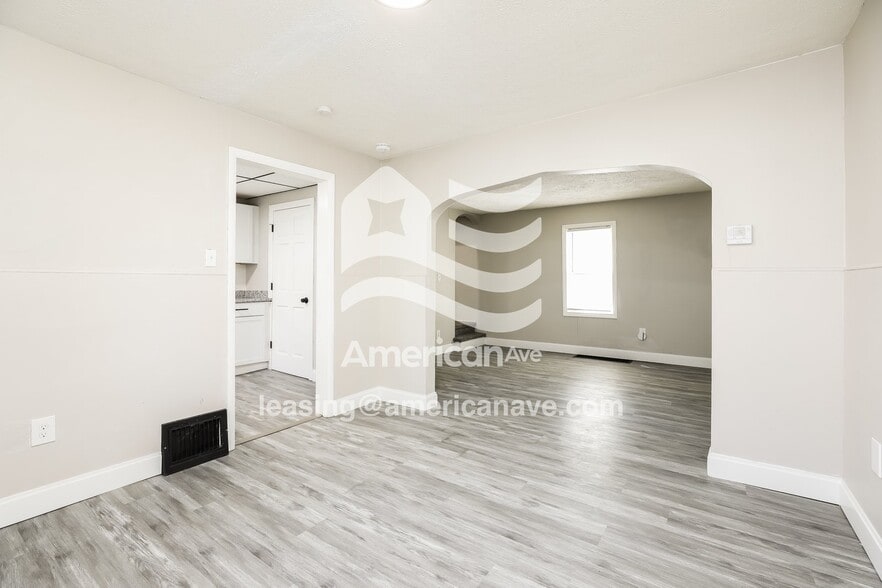 Building Photo - 569 Elbon Ave