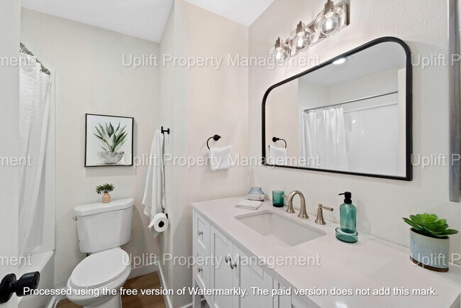 Building Photo - BEAUTIFUL 4 BED 2 BATH WITH ATTACHED 2 CAR...