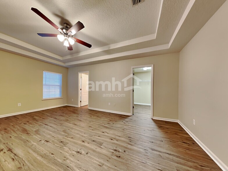 Building Photo - 1433 Heather Ct