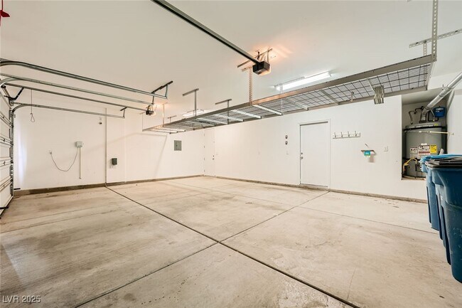 Building Photo - 5990 Viscaya Grv St
