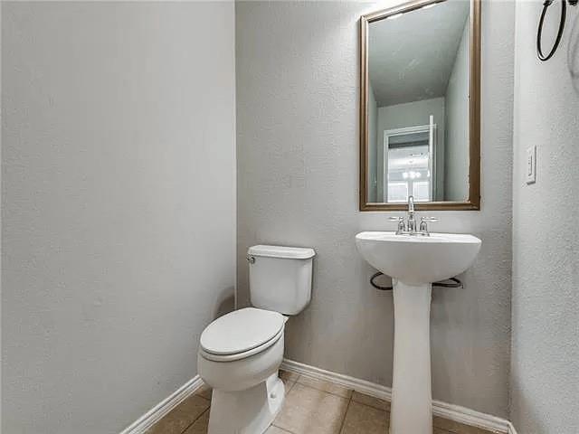 Building Photo - 10420 Matador Dr