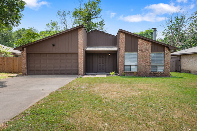 Primary Photo - 4136 Willow Oak St