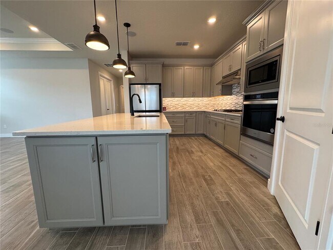 Building Photo - 6449 Shimmering Shrs Ln