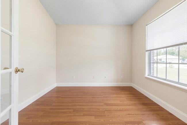 Building Photo - 5 Buffalo View Ln