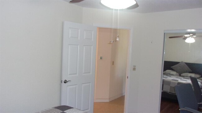 Building Photo - 10821 SW 83rd Ct