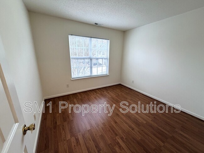 Building Photo - 5106 Bartholomew's Ln