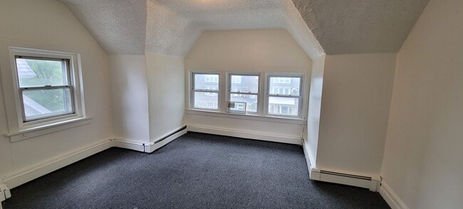 Building Photo - 227 S 16th St